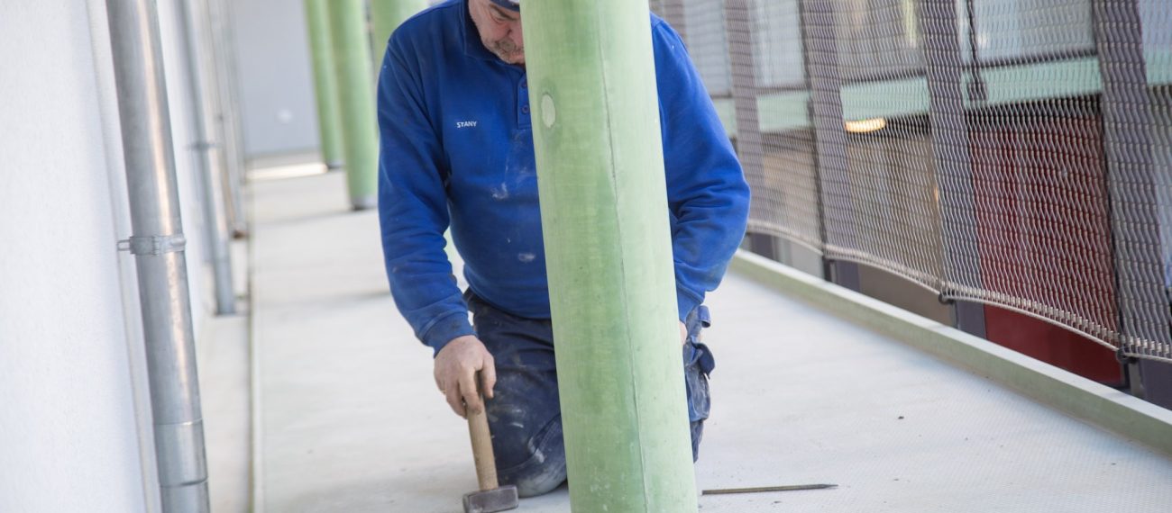 Smeets Bouw realiseert nieuwbouw Sphinx Tuin met vakman aan balkonconstructie in Maastricht