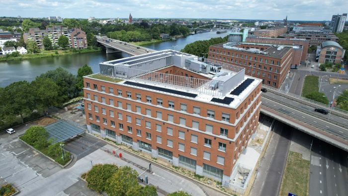 SB Van der Valk Hotel Maastricht Maas 07 2026 3